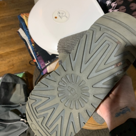 Ugg boots - Picture 3 of 5